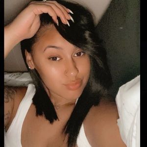 Meet your Posher, Desiree